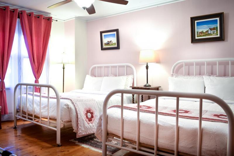 Complexe D'Hebergement La Maison Touristique Dugas キャラキット エクステリア 写真