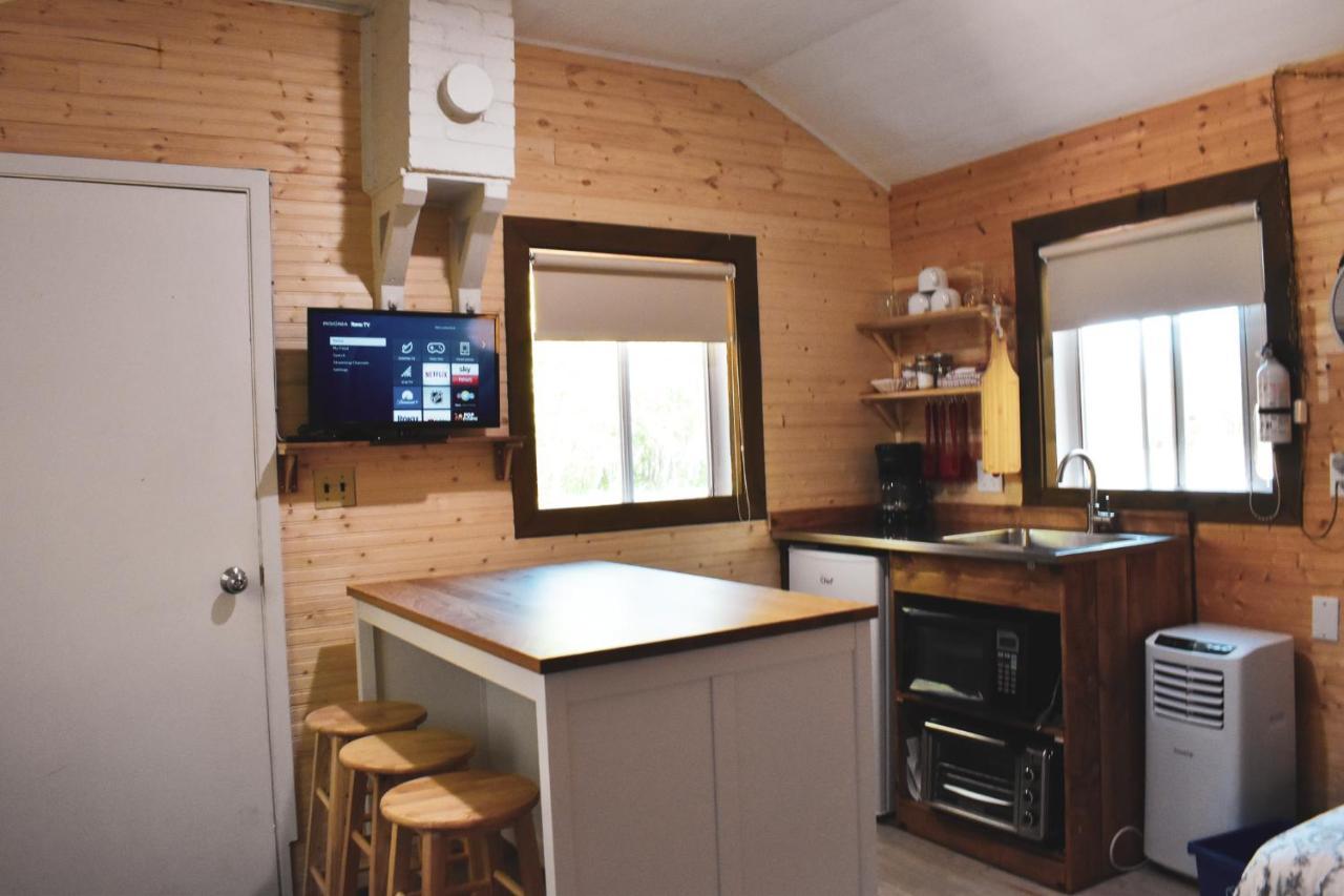 Complexe D'Hebergement La Maison Touristique Dugas キャラキット エクステリア 写真